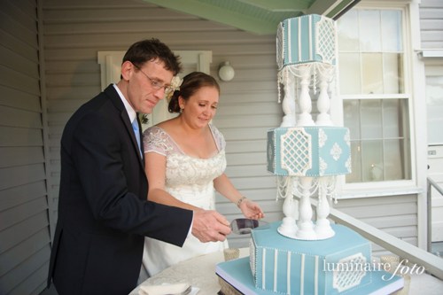 blue white vintage garden wedding cake lace naples florida