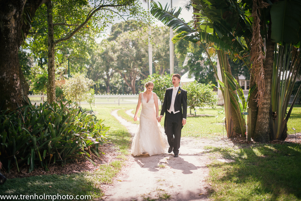 Katie Matt S Vintage Florida Wedding Fort Myers Wedding Venues